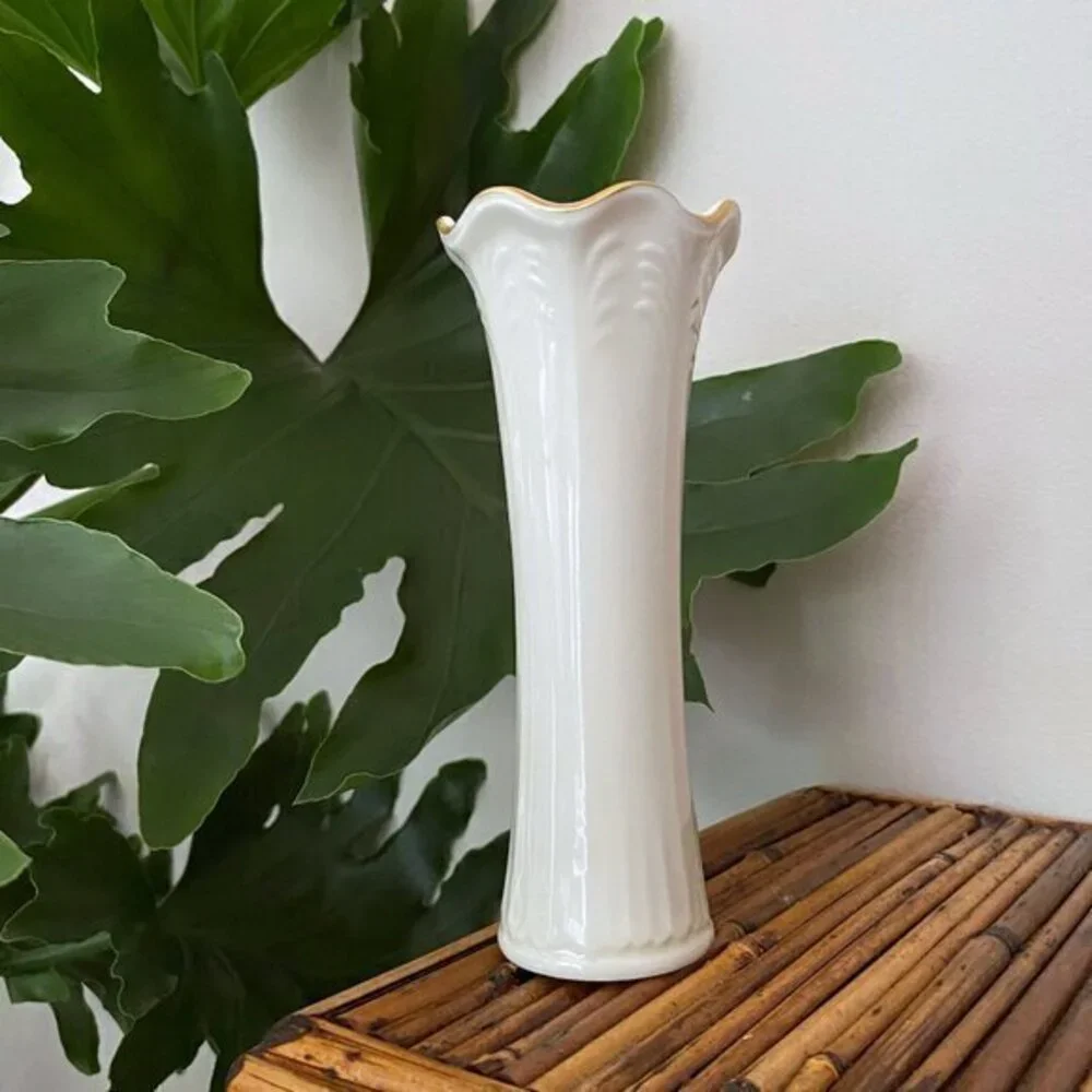 Crown Classics Whitehall Fine Porcelain Gold Trim Vase 6
